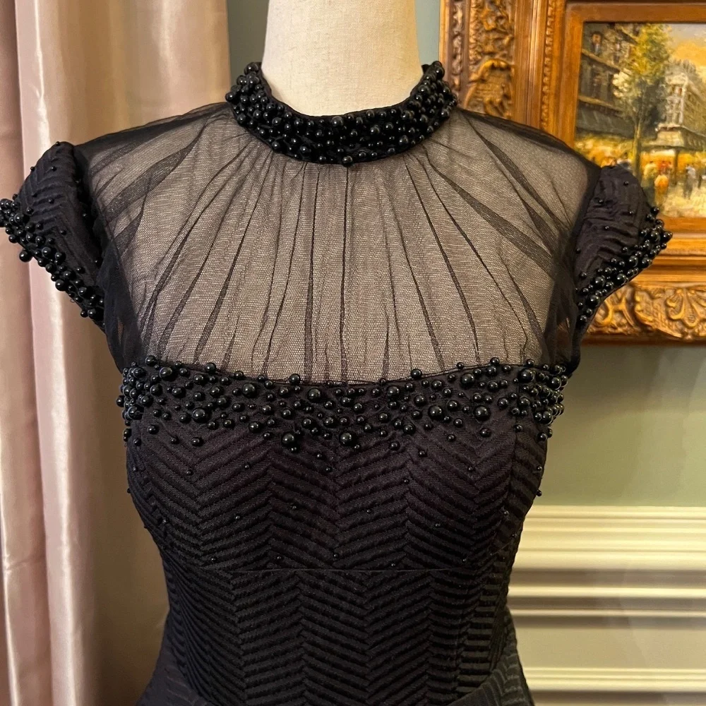 EUC Mac Duggal Beaded Black Fit & Flare Short Cocktail Party Dress Size 6